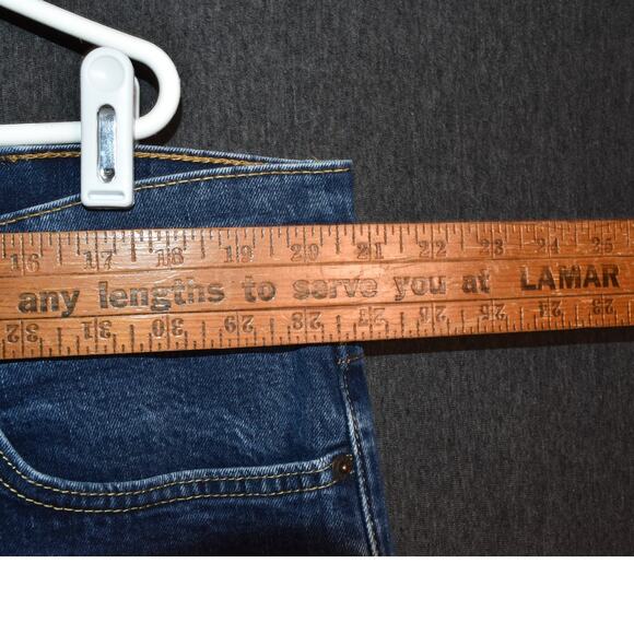 Lot of 2 Levi's 550 Relaxed Fit Men's 44x29 Distressed Denim Jeans Dark & Light - Picture 13 of 14